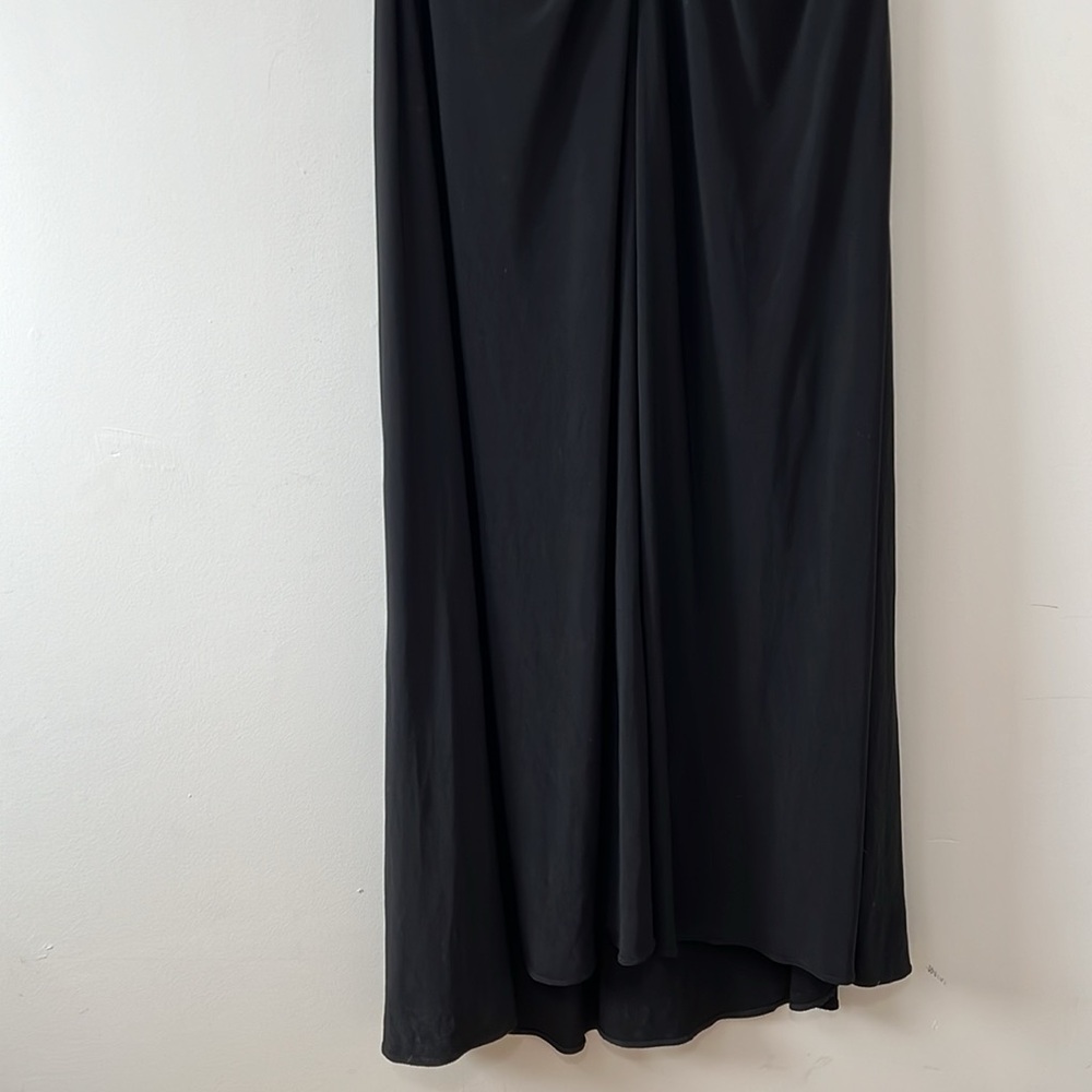 NV Couture gown - Picture 2 of 11